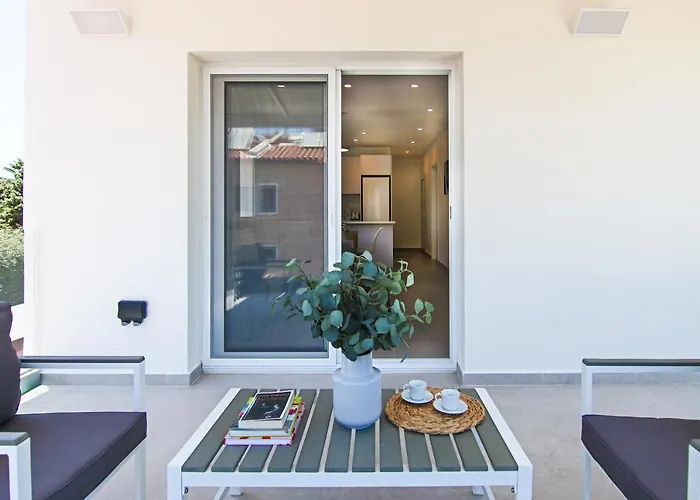 Phaedrus Living Seaside Luxury Limnaria 172 *