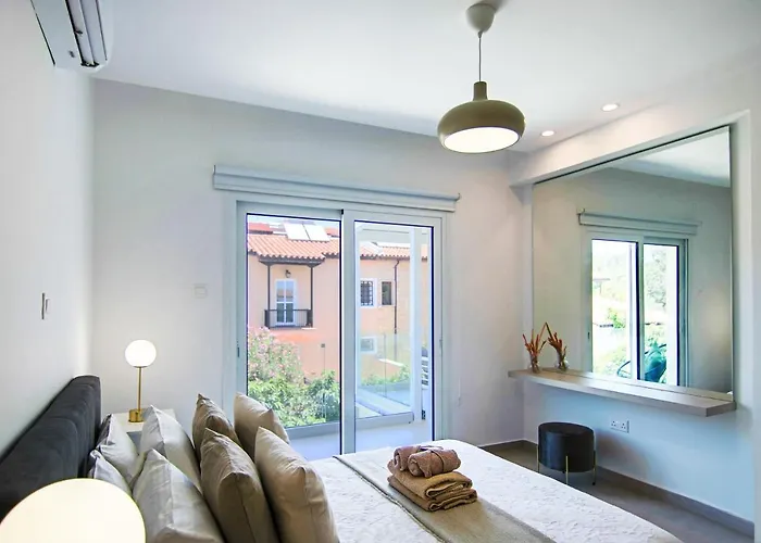 Phaedrus Living Seaside Luxury Limnaria 172